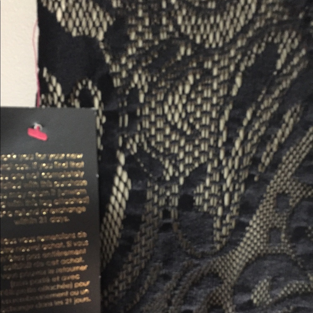 Dress - Picture 4 of 4